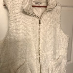 Kim Rogers white Faux Fur Vest, SZ 2X